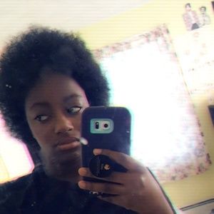 Meet your Posher, Carlina